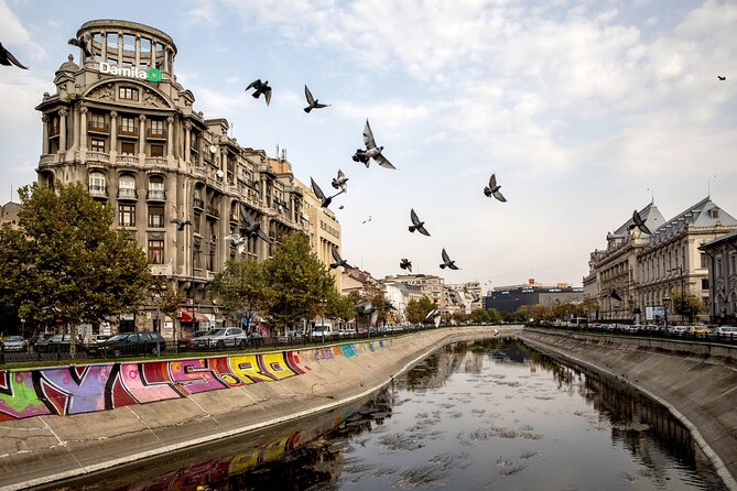 Bucharest VIP Bar Crawl in Lipscani 'Old Town' - Dinner, recommendations, and how to avoid a chaotic start