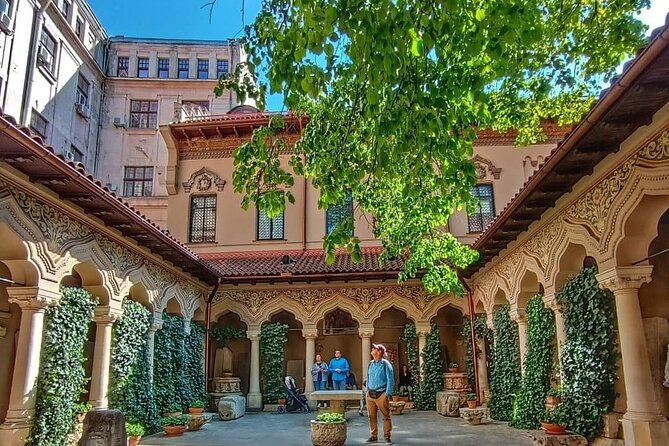 Bucharest Walking Tour with a Native Italian Speaking Guide - Stop 1: Stavropoleos Monastery and Brâncoveanu Style Details