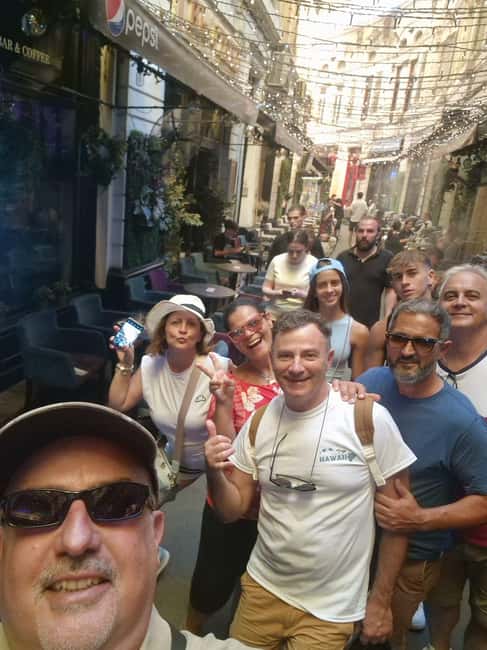 Bucharest: Walking tour with Italian speaking guide for small groups - Key things you will like