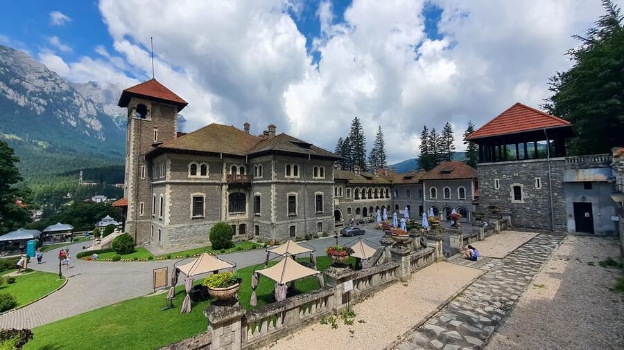 Bucharest : Wednesday, Dracula & Peles 3 Castles Tour 1 Day - Who should book this one, and who might prefer another plan