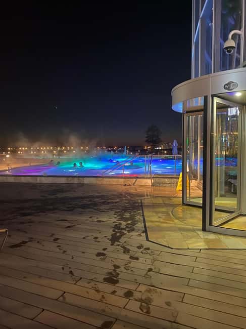 Bucuresti: Bucuresti Therme Transfer and Full-Day Access - A Full-Day Water World, Built for Real Pacing