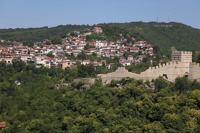 Bulgaria Day Trip: Basarabovo Monastery, Tsarevets & Arbanasi - Stop 3: Arbanasi and Konstantsalieva House, Thick-Wall Architecture in a UNESCO Village