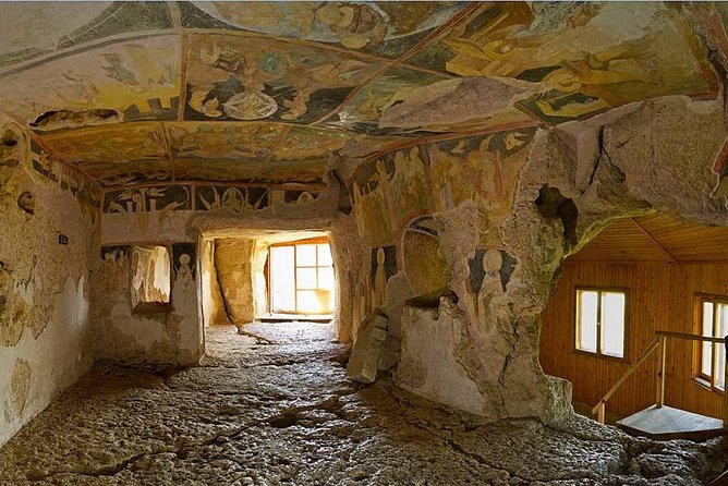 Bulgaria Day Trip: Private Tour from Bucharest - Veliko Tarnovo: The Old Capital on a Dramatic Hillside