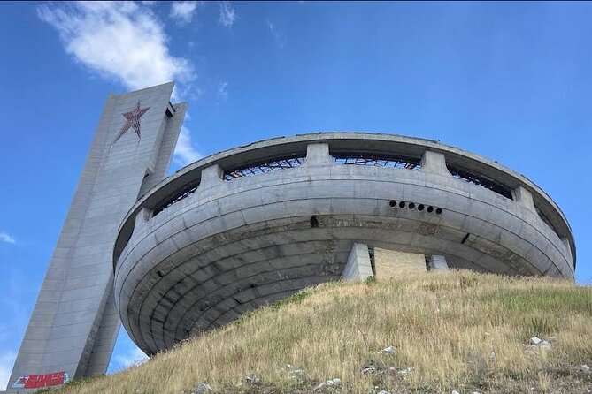 Buzludzha Monument and Tsarevets Fortress in Bulgaria Private - What you will notice most at each stop