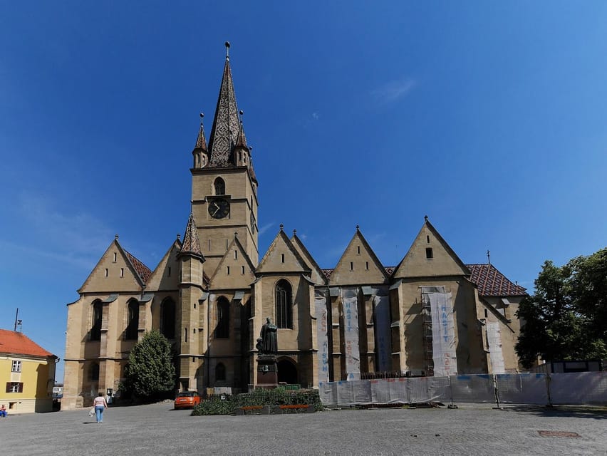BV03-Sibiu & Transfăgărășan:Medieval Charm &Mountain Thrills - A One-Day Route From Brașov: Sibiu Culture Then Transfăgărășan Peaks