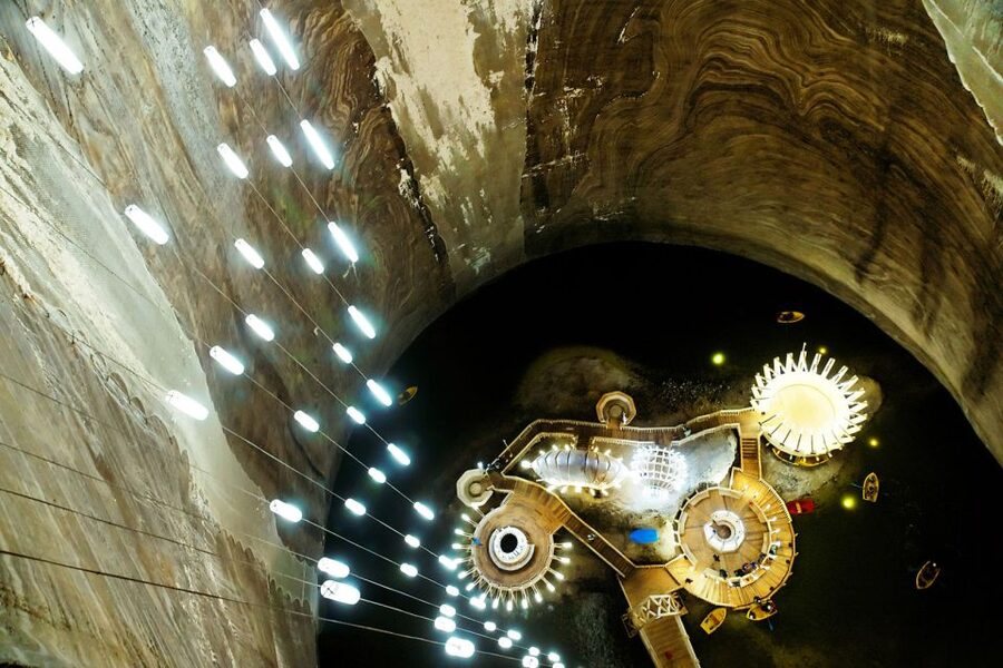 Cluj-Napoca: Turda Salt Mine & Alba Carolina Fortress Tour - What happens around lunch in Alba Iulia, and how to keep energy up