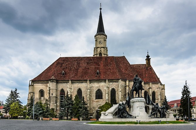 Cluj-Napoca Walking City Tour - Banffy Palace and the National Art Museum: Culture Without Confusion