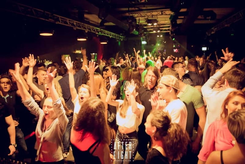 Cluj-Napoca: Weekend Pub Crawl - The Guide Experience: English, Social, and Built for You to Hang Out