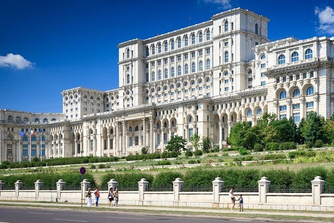 Communist Era Bucharest Tour - Bulevardul Unirii, Bucharest’s Socialist Victory boulevard and its 4-season symbolism