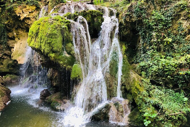 Danube Gorge & Banat Waterfalls - Pestera Veterani and Pestera Ponicova caves: two short stops with different vibes
