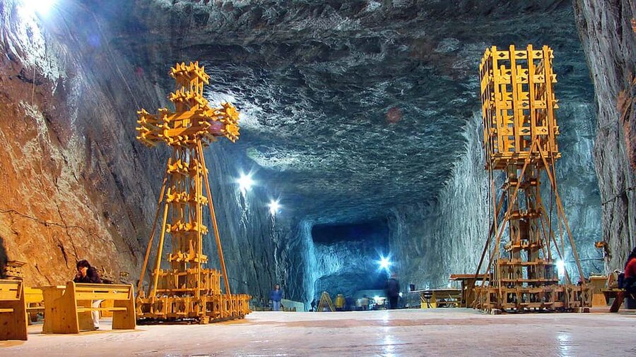 Day Trip Bucharest to Slanic Prahova Salt Mine - The underground audio guide setup, and why headphones matter