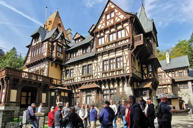 Day trip from Bucharest to Brasov, Peles & Dracula's Castle - Crowd and pacing reality check