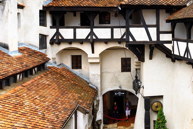 Day trip to Dracula's Castle, Peles Castle and Medieval Brasov - Pickup in Bucharest: the 7:00 AM rule is strict