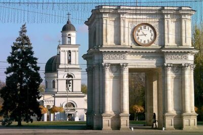 Day trip to Republic of Moldova – visit Chisinau and Cricova Winery
