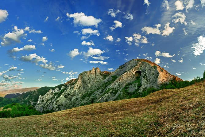Discover Apuseni Mountains - Scarita Summit,Sipote Waterfall and Dumesti Village - Getting to Posaga de Sus and stepping into beech forest quiet