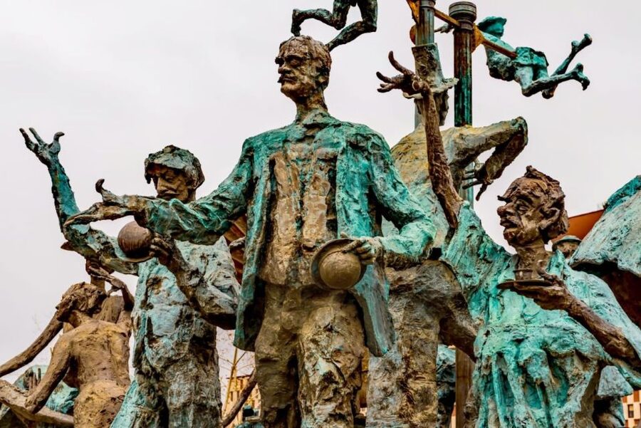Discover Bucharest: Exclusive Half-Day Private City Tour - Price and logistics: what $86 includes, and what to budget for