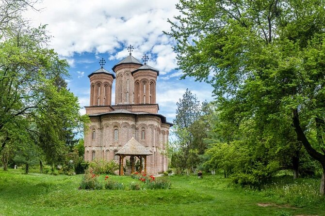 Discover Dracula's Tomb and Mogosoaia Palace - Private Tour from Bucharest - Bucharest Pickup and the Drive to Snagov Lake