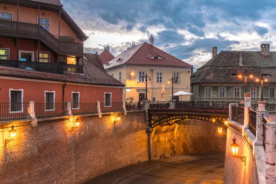 Discover Transylvania: Peles, Bran, Sighisoara in 2 days - Transfagarasan, how to enjoy it without rushing