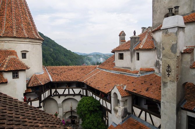 Dracula and Peles Castles Premium Tour with Hotel pick-up - Rasnov Medieval Citadel swap for Monday and Tuesday visits