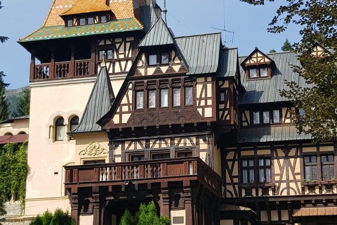 Dracula's Castle, Follow the legend in Transylvania, private tour from Bucharest - The guide factor: why it can turn into a favorite day