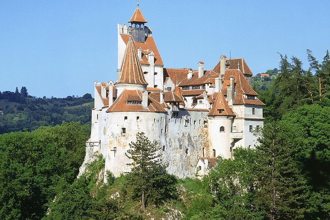 Dracula's Castle, Peles Castle and old town Brasov from Bucharest - The 7:00 AM pickup, and why being early matters