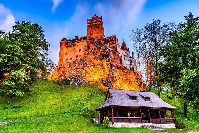 Dracula's Castle - Private Tour with Peleș Castle and Brașov city - How to Handle a 12-Hour Day Without Feeling Frazzled