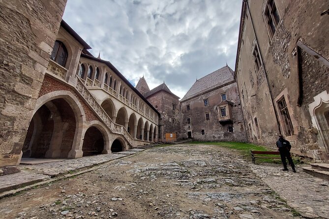 Exclusive Tour: Corvin Castle, Alba Iulia and traditional villages from Sibiu - A small-group day trip from Sibiu: Corvin Castle, Alba Iulia, and villages