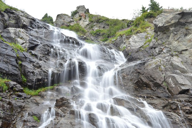 Exclusive Tour on Transfagarasan, Balea Lake, Balea and Capra Waterfalls - Stop 3: Bâlea Lake walking route and the south-road viewpoint