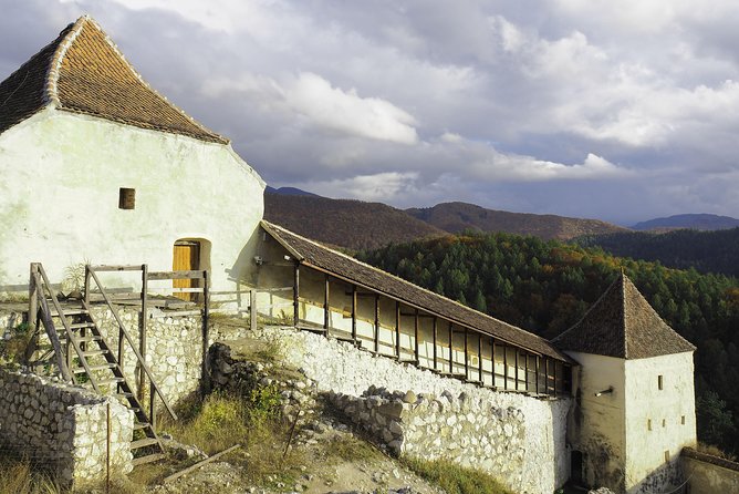 From Brasov: Discover Bran Castle and Râșnov Fortress - Timing tips for crowds and photo stops around midday arrivals