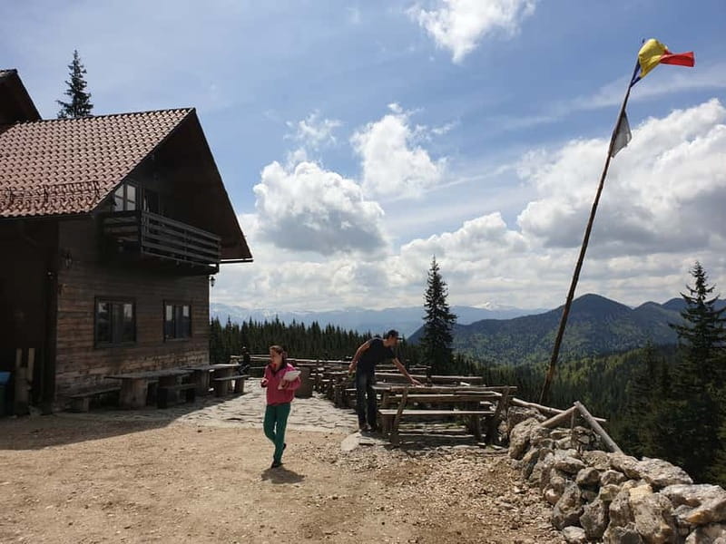 From Brasov : Hiking in Piatra Craiului National Park - Brasov to Zarnesti, then onto the mountain footpath