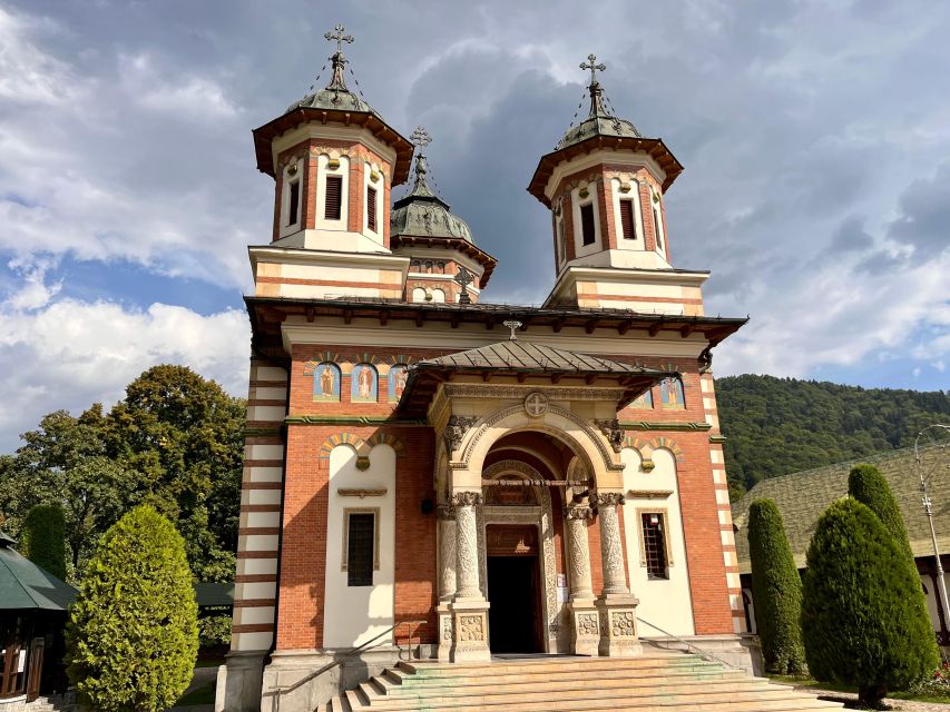 From Brasov: Tour of Castles and Surrounding Area - The mountain drive to Sinaia: views that make the castles feel closer