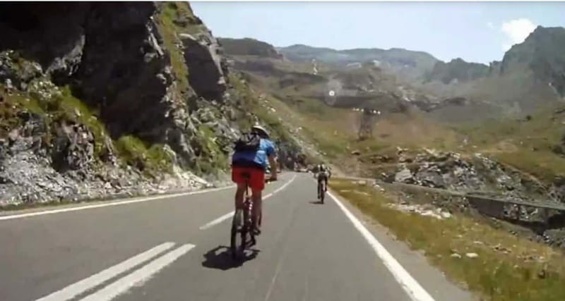From Brasov : Transfagarasan and Balea Lake Ebike tour - From Brasov to Transfăgărășan: the part most people skip