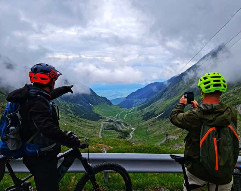 From Brasov : Transfagarasan and Balea Lake Ebike tour - Meeting point and timing that keeps the day smooth