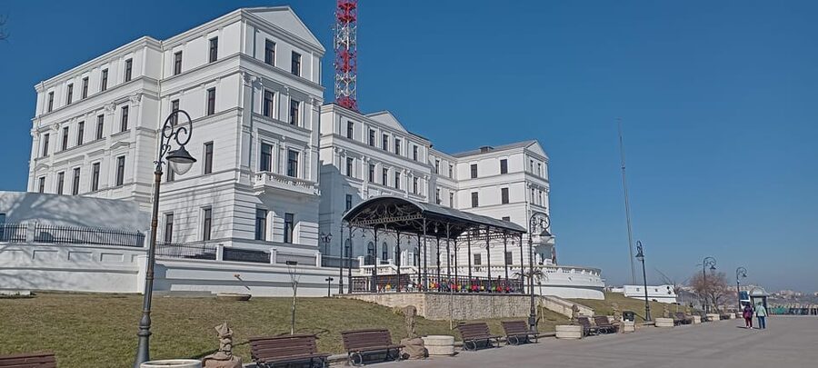 From Bucharest: Black Sea Constanța Day Tour - Constanța’s Roman centerpiece: Roman Mosaic Edifice and Ovid Square