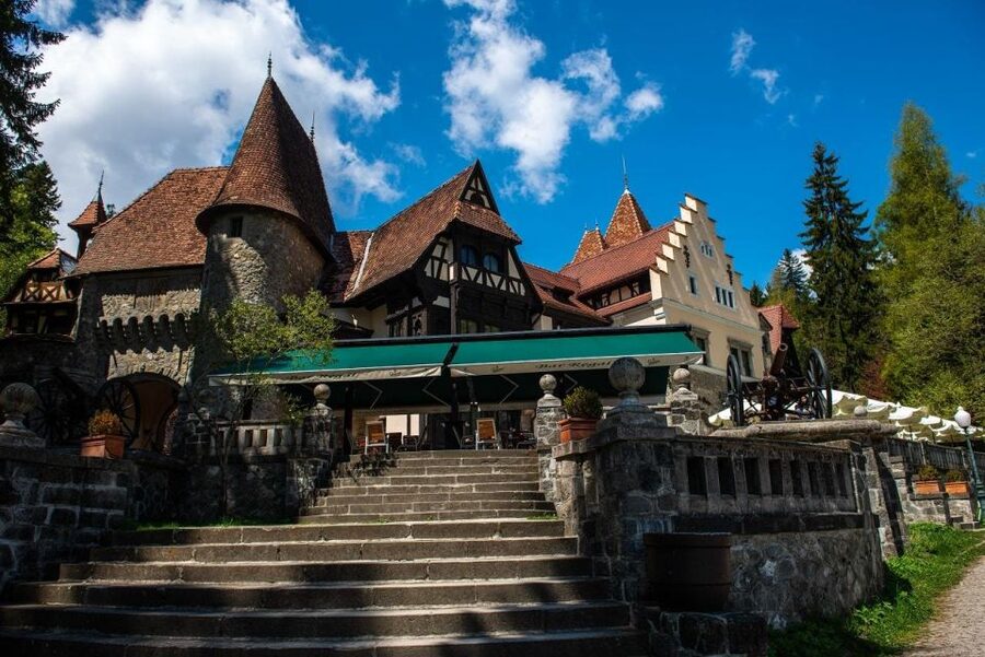 From Bucharest: Brasov Peles & Dracula's Castle Day Tour - Morning pickups and the 12-hour rhythm from Bucharest