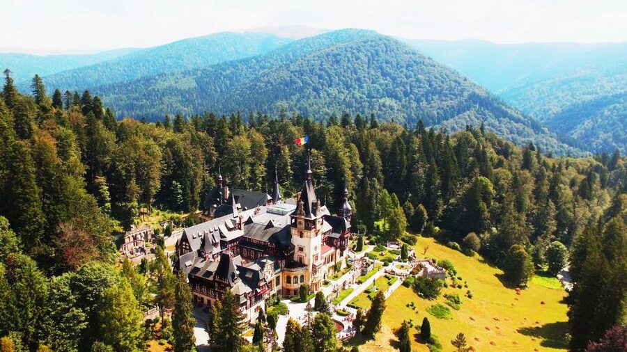 From Bucharest: Day Trip to Dracula and Peles Castle - Lunch and Q&A: Use the Guide Time to Get More Romania for Your Money