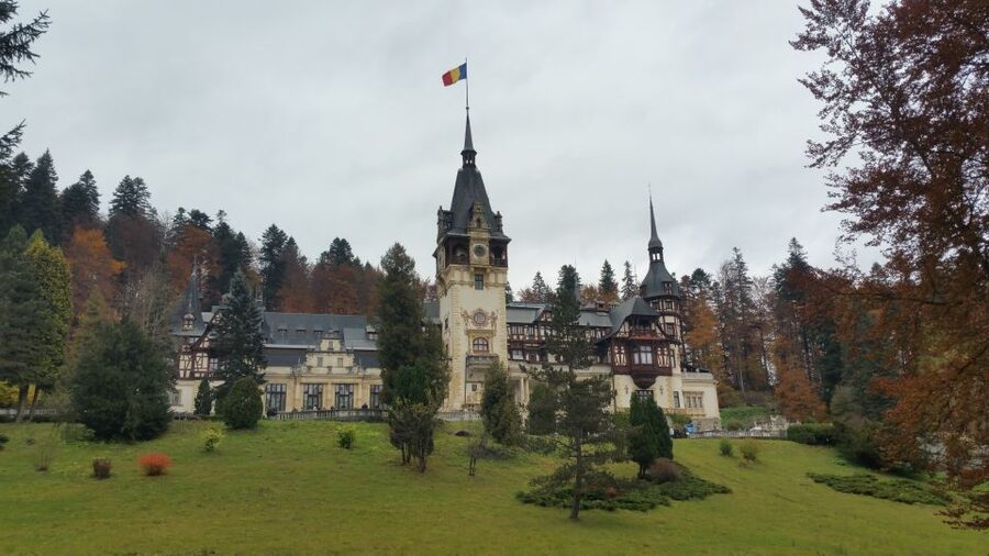 From Bucharest: Dracula Castle Day Trip - The 12-hour pace: van time, walking time, and keeping your energy up