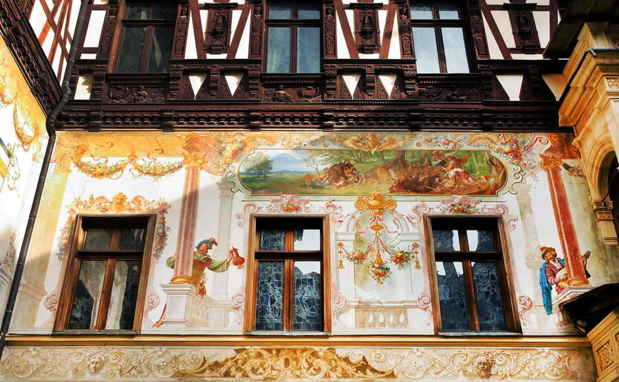 From Bucharest: Peles Castle, Brasov & Bran Castle Day Trip - Timing on the road: why this can run long