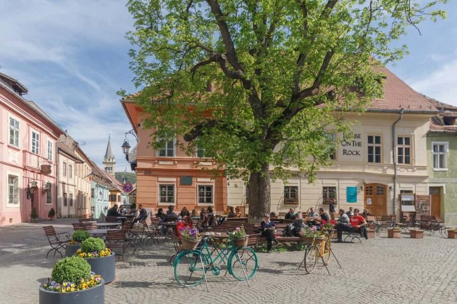 From Sibiu: Blue Line & City Tour Sighisoara - UNESCO - The 09:00 AM meetup, return by 13:30, and how the timing feels in real life