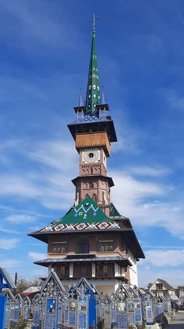 From Sighetu Marmatiei: Maramures guided tour - Iza and Mara Valleys: Carved Wooden Gates, The Maramures Calling Card