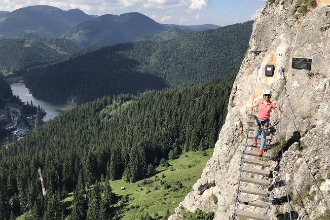 Full Day 4x4 Tour in the Eastern Carpathians - Red Lake and Bicaz Gorges: big scenery plus a high-energy option