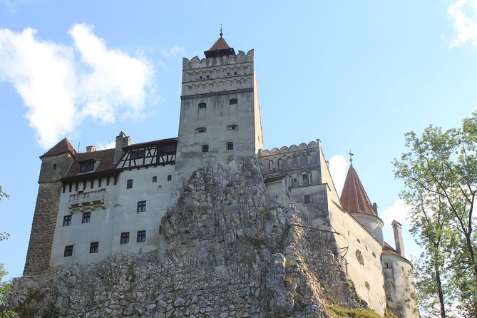 Guided visit in Spanish to the Castle of Dracula in Bran (native Spanish guide). - Inside the castle: Dracula and Vlad Dracul explained in plain terms