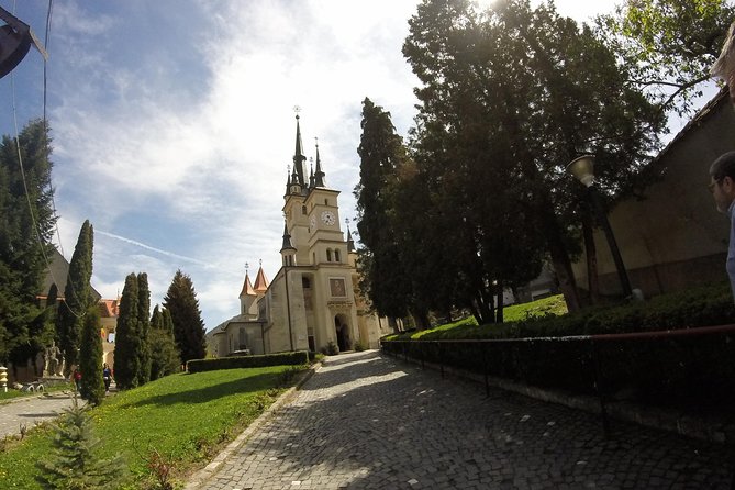 Guided visit in Spanish to the medieval center of Brasov (native Spanish guide). - Council Square and the Black Church: the heart of medieval Brasov