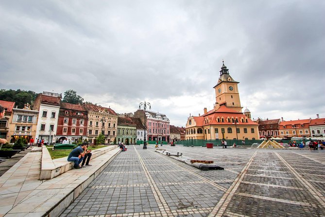 Guided visit in Spanish to the medieval center of Brasov (native Spanish guide). - Sforii Street and Republicii Street: from medieval lanes to real city rhythm