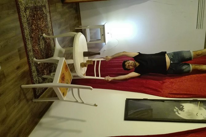 Half day in Bucharest (2 museums) - Palace of Parliament: record-size power with an underground surprise