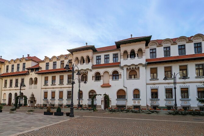 Half-Day Private Food and Wine Walking Tour Oradea Romania - Moskovits Miksa Palace: a quick Art Nouveau sight break