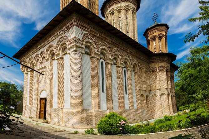 Half-Day Private Sightseeing Tour of Bucharest and its Surroundings Package - A smooth way to get your bearings in Bucharest
