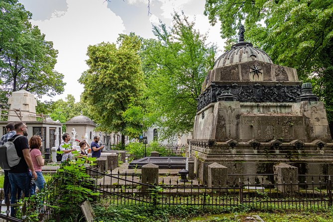 Hidden charms of Mahallopolis - Piața Sfântul Anton to Bellu Cemetery, Bucharest’s open-air stories