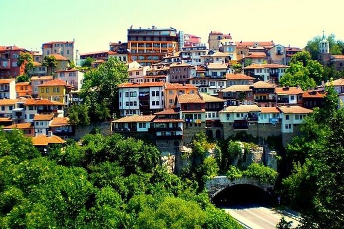 Hike Bulgaria Love Swing, Veliko Tarnovo and Tarevet Fortress - Arbanasi to the Love Swing: Short Hike, Big Cliff Feel