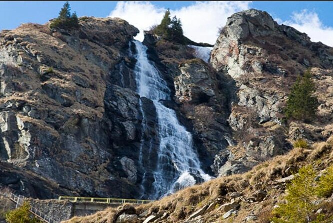 Hike to Poenari Fortress, Vidraru Dam, Argeș Monastery - Private - Who this tour suits best